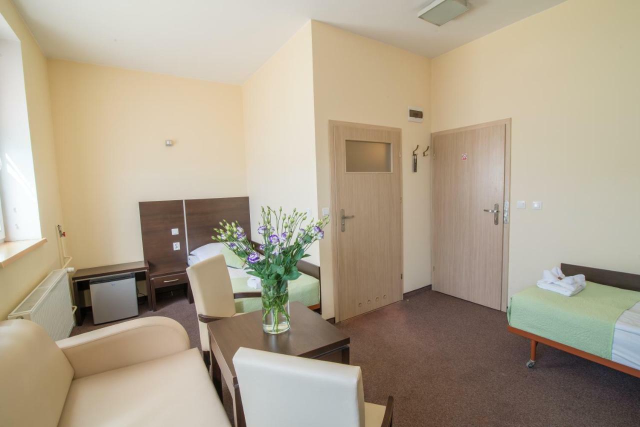 Hotel 104 Stargard Szczecinski Bagian luar foto